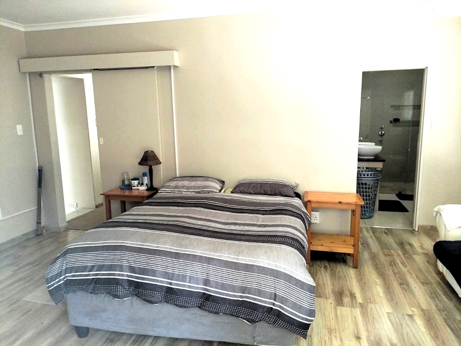 4 Bedroom Property for Sale in Panorama Western Cape